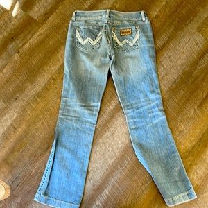 Wrangler Premium Patch Jean with Bling! Size 7 x 32